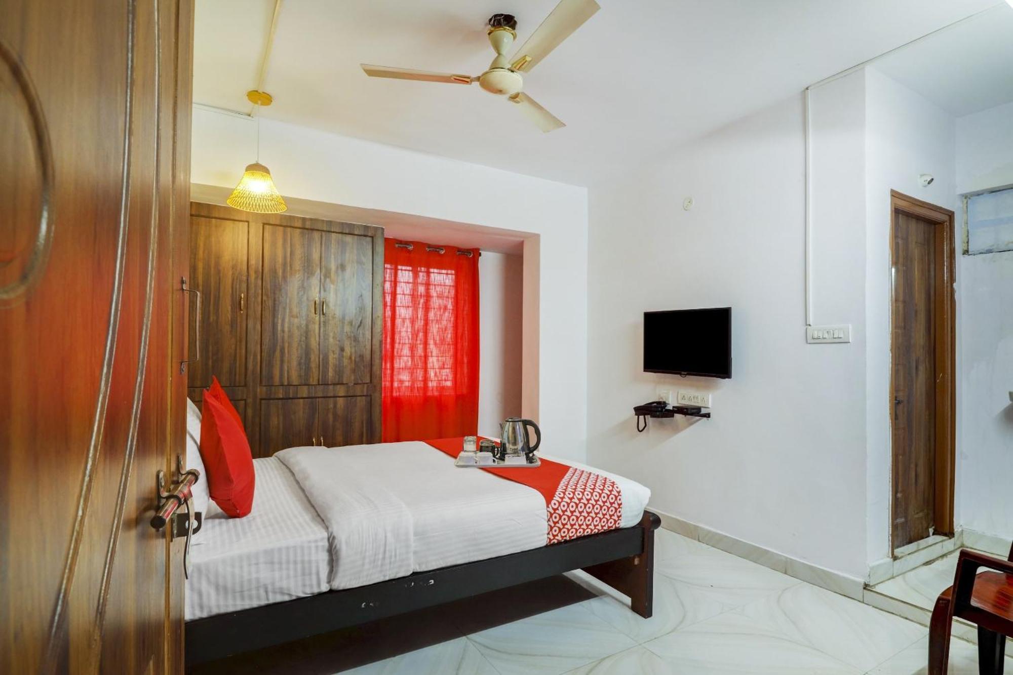 Hotel O Broholic Hotels Near Botanical Garden Хайдарабад Экстерьер фото